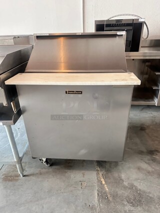 Traulsen UPT3212-R 32 inch 1 Right Hinged Door Refrigerated Sandwich Prep Table 115 Volt
