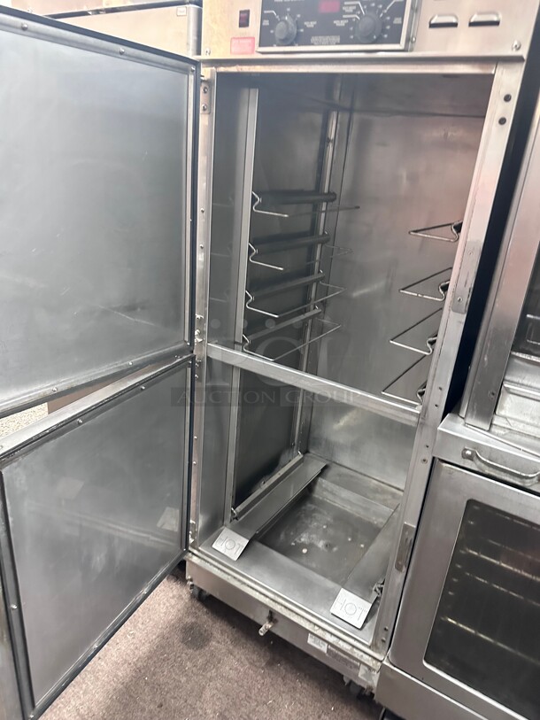 Late Model! Winston HOV5-14UV CVAP 22cf Electric Holding Cabinet Full Size w/ Fan Electric Control. Adjustable Universal Rack Supports 220 Volt 1 Phase Tested and Working! - Image 8 of 8