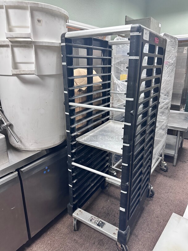 Clean! Rubbermaid FG332000BLA ProServe 18 Pan End Load Max System Black Bun / Sheet Pan Rack NSF - Image 3 of 5