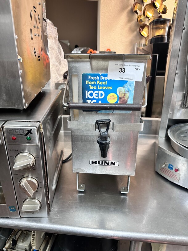 Bunn TD4T 4 gal Square Tall Iced Tea or Coffee Dispenser w/ Handles NSF  - Image 1 of 7