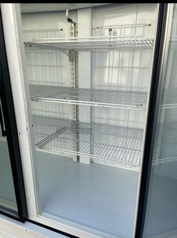 Certified Working Master-Bilt BLG-52HD Low Temp Glass Door Freezer Merchandiser 220 Volt 1 Phase  - Image 11 of 11