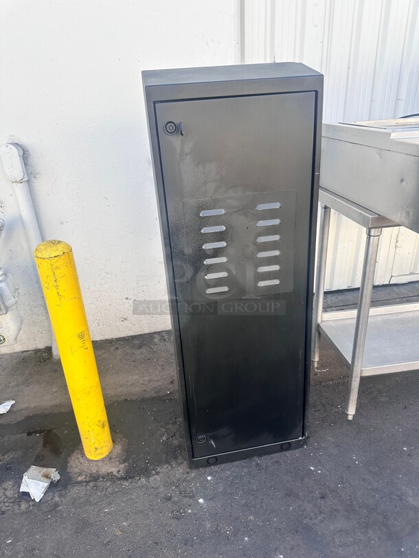 Drive-Thru CE Speaker Post - Black
Speakers/Mics No Electronic - Image 4 of 8