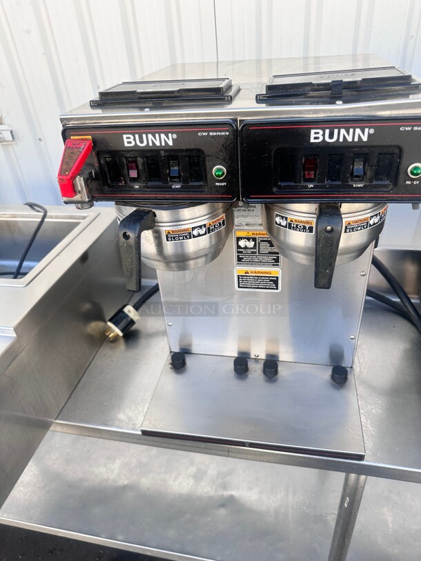 Bunn AXIOM Twin-APS 15 gal AXIOM® Twin Airpot Coffee Brewer, Faucet & LCD Display, 120 240v/1ph Working - Image 7 of 7