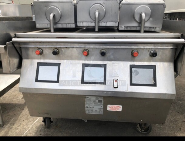 Working Taylor  Electric Double Sided Clamshell Griddle w/ Thermostatic Controls - 3/4 inch Steel Plate, 200240v/3ph NSF  - Image 4 of 8