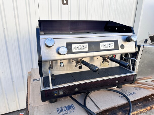 Late Model La Pavoni Bar V2 Commercial Volumetric Espresso Machine 220 Volt 1 Phase Working - Image 6 of 9