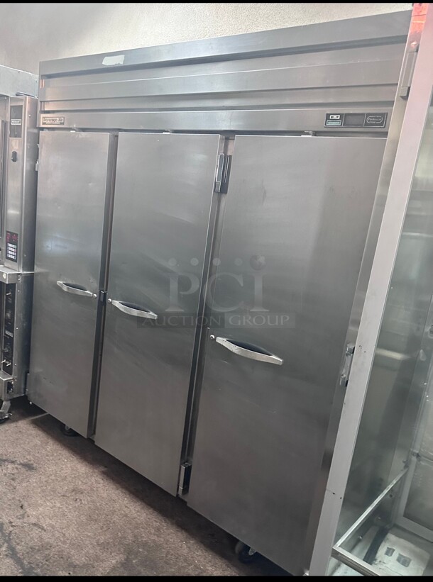 Certified Working Beverage Air Three Door Refrigerator 115 Volt - Image 5 of 7