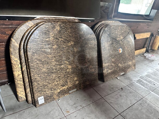 Granit Table 40 inch X 38 inch  - Image 4 of 7
