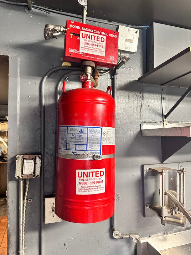 Pyro Chem PCL 460 Tank with Valve buyer must remove - Image 2 of 6