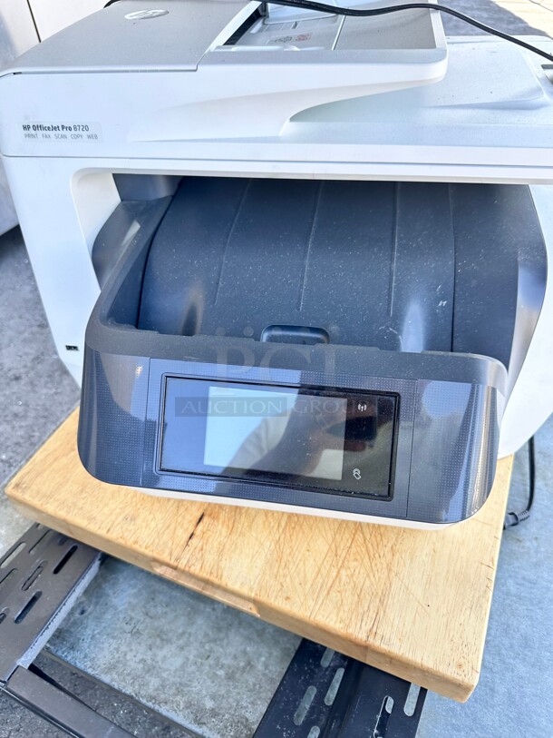 H P OfficeJet Pro 8720 All-in-One Wireless Printer White - Image 2 of 7