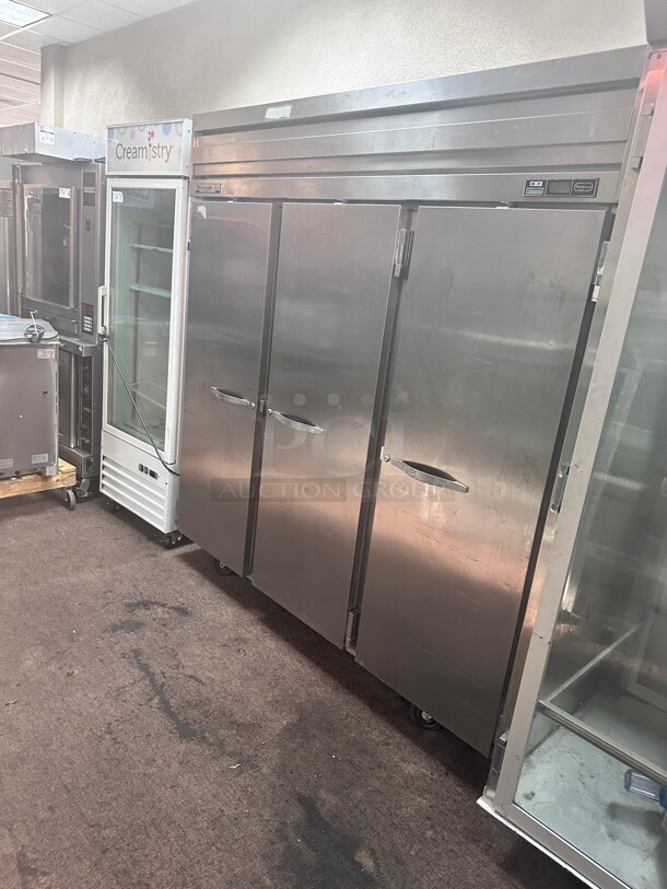 Certified Working Beverage Air PR74-1AS 78 inch Three Section Reach In Refrigerator, (3) Left/Right Hinge Solid Doors, 115v NSF - Image 4 of 6