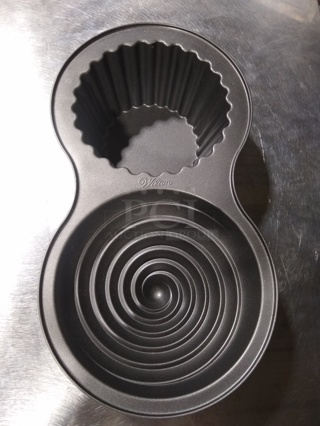 Wilton Baking Pan