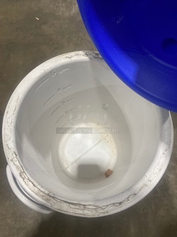 Igloo Blue and White Poly Portable 5 Gallon Beverage Cooler! With Lid! With Side Handles! - Image 6 of 6