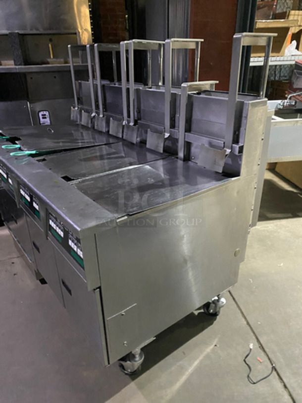 FABULOUS! Pitco Frialator Commercial Natural Gas Powered 4 Bay Deep Fat Fryer! With Automatic Hydraulic Basket Lift!  With Fryer Covers! With Oil Filter System! With 4 Frying Baskets! All Stainless Steel! On Casters! Working When Removed! Model: SG14-S SN: G05CA007837 120V 60HZ 1 Phase - Image 2 of 12