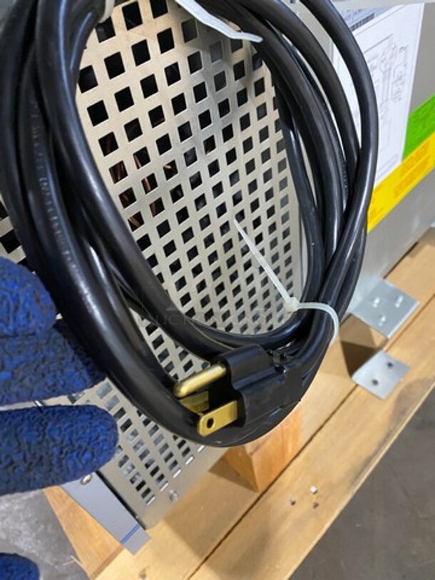 SWEET! NEW! SCRATCH-N-DENT! LATE MODEL! 2019 Asber Commercial Refrigerated 4 Drawer Chef Base! All Stainless Steel! On Casters! Model: ACBR84 SN: 8101864143 115V 60HZ 1 Phase - Image 9 of 9