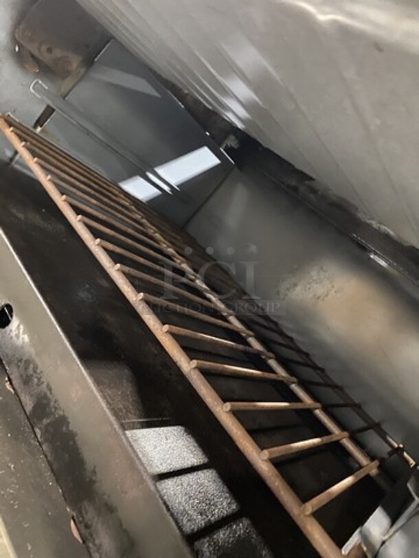 Garland Commercial Natural Gas Powered Upright Double Oven Char Broiler Grill! All Stainless Steel! - Image 6 of 9