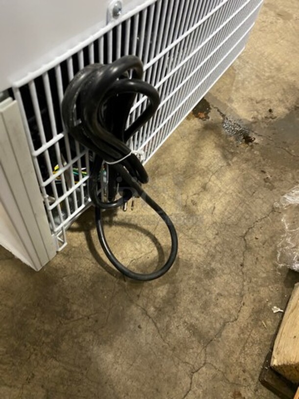 NEW! OUT OF THE BOX! SCRATCH-N-DENT! Whynter Commercial Single Door 10.6 cu. ft. Reach In Cooler Merchandiser! With View Through Door! With Poly Coated Racks! Model: CBM1060XLW 115V - Image 8 of 8