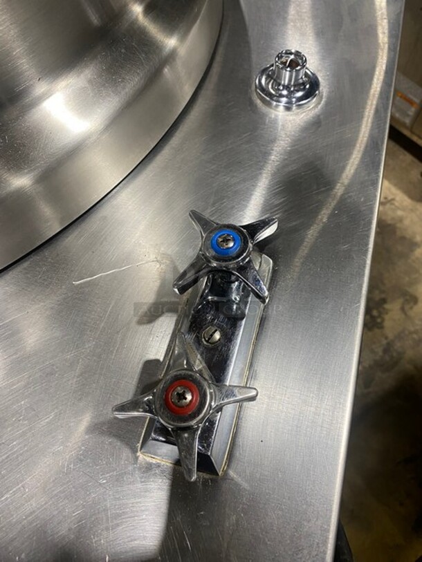 NICE! Vulcan Direct Steam Tilting 40 Gallon Kettle! All Stainless Steel! 120V 1 Phase! Model: VDMT40 SN: AP-1049337-8CC-4177!  - Image 8 of 9