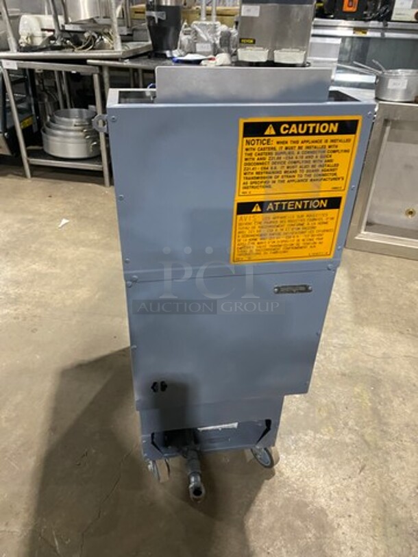 WOW! Vulcan Commercial Natural Gas Powered Deep Fat Fryer! With Frying Baskets! All Stainless Steel! On Castors! Working When Removed! Model: 1VEG35M1 SN: DV1157324 - Image 3 of 9