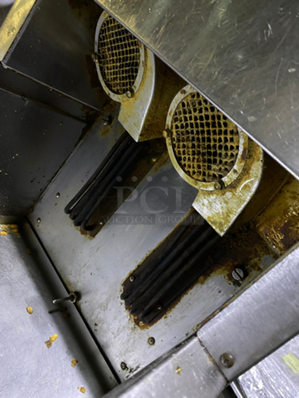 Pitco Commercial Electric Powered Crisp-N-Hold/Fry Warmer Dumping Station! With Backsplash! All Stainless Steel! On Legs! Model: PCF14 SN: E17LB077231 120V 60HZ 1 Phase - Image 8 of 9