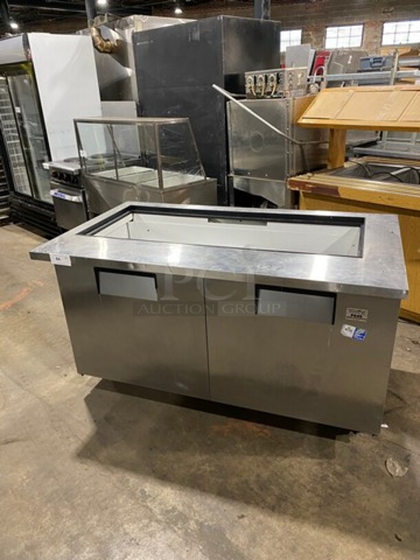 True Commercial Refrigerated Sandwich Prep Table! With 2 Door Underneath Storage Space! All Stainless Steel! On Casters! Model: QA6024MB SN: 13895752 115V 60HZ 1 Phase