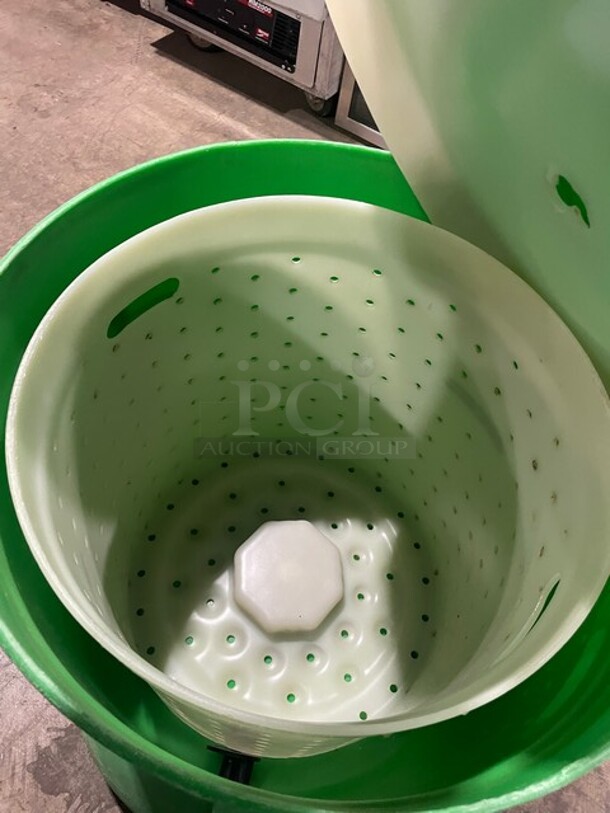 Electric Salad Spinner! The Greens Machine!  - Image 3 of 6