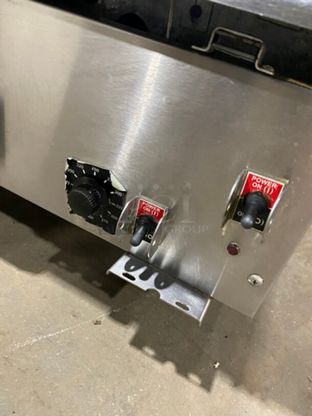 Lang Commercial Countertop Natural Gas Powered Mirror Shine Polish Top Flat Top Griddle! With Back And Side Splashes! All Stainless Steel! On Small Legs! Working When Removed!
 - Image 7 of 8
