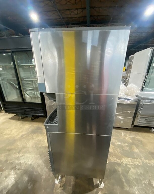 Follet floor Model Nugget Ice & Water Dispenser! 25LB Storage! MODEL 110FB425A 115V 1PH  - Image 4 of 9