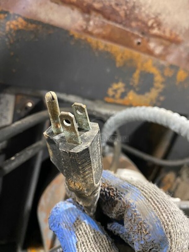 Blodgett Zephaire Edition Commercial Convection Oven! With View Through Doors! Metal Oven Racks! All Stainless Steel! - Image 7 of 8