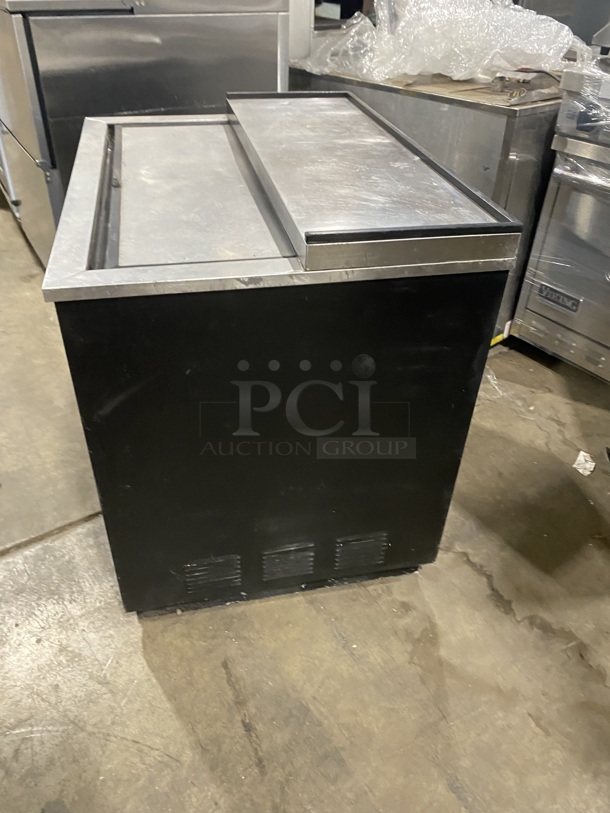 True Commercial Under The Counter Beer Bottle Cooler! With Single Stainless Steel Sliding Top Door! Model: TD3612 115V! - Image 3 of 7