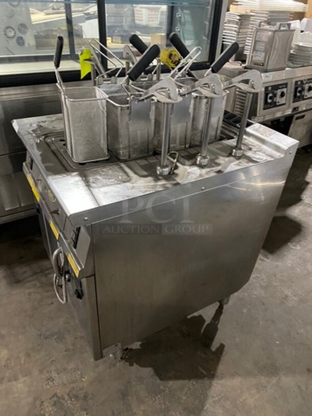 Arcobaleno Commercial Electric Powered Pasta Cooker! With Metal Baskets! Stainless Steel! On Casters! Model: APCE35 SN: 101127 220V 60HZ 3 Phase - Image 3 of 11