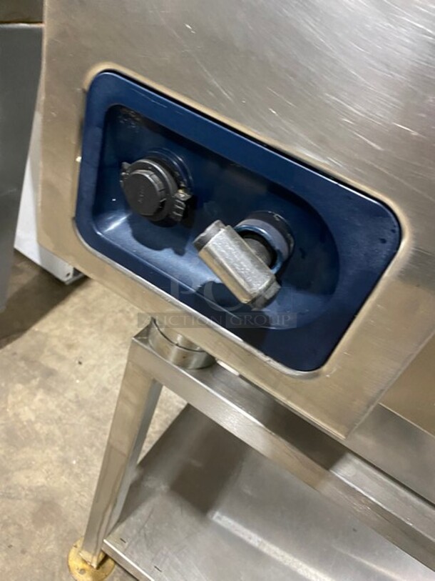 Sweet! Late Model 2016 Alto Shaam Commercial Electric Powered Combitherm Convection Oven! With Underneath Storage Space! All Stainless Steel! On Legs! Working When Removed! - Image 7 of 12
