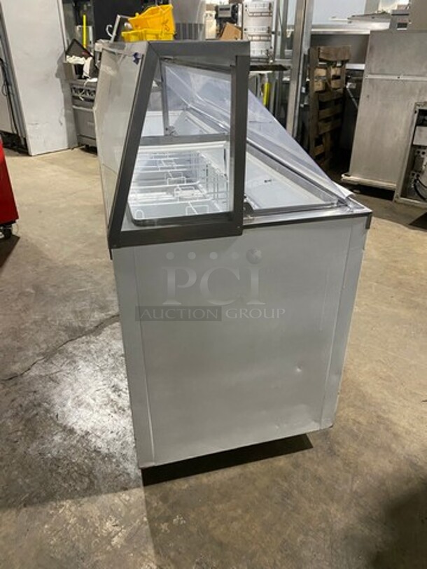 True Commercial Ice Cream Dipping Cabinet Merchandiser! With Sneeze Guard! With Flip Access Doors! Model: TDC87 SN: 8866415 115V 60HZ 1 Phase - Image 2 of 7