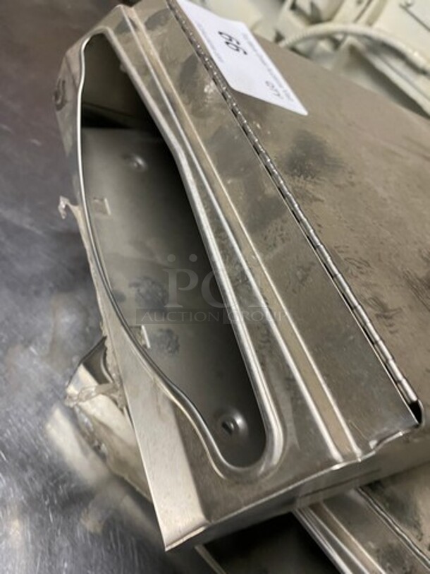 ALL ONE MONEY! Wall Mount Metal Paper Towel Dispenser! - Image 4 of 5