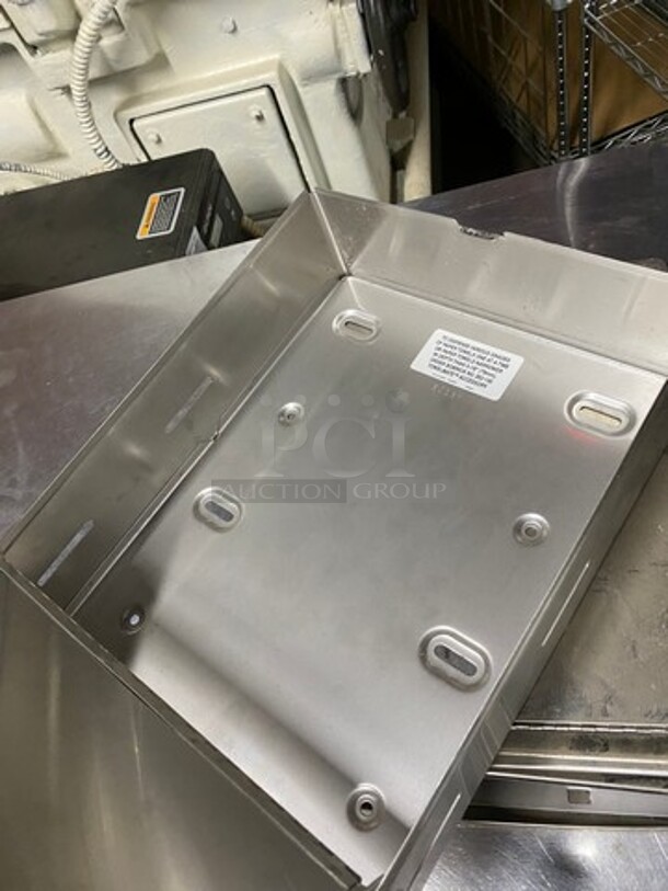 ALL ONE MONEY! Wall Mount Metal Paper Towel Dispenser! - Image 5 of 5