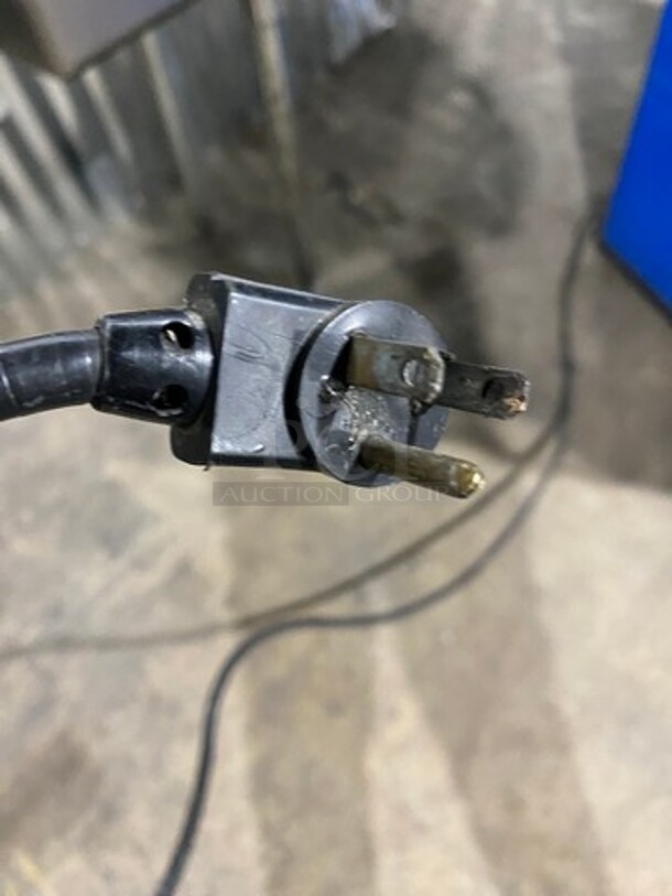 Beverage Air Commercial Refrigerated Open Grab-N-Go Drink Display Case! With Poly Drink Racks! Model: BZ16GE SN: 6264459 115V 60HZ 1 Phase - Image 7 of 7