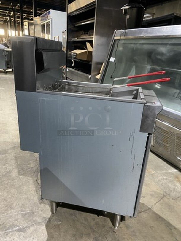 Nice! Cookline 2021 All Stainless Steel 40Lbs Natural Gas Powered Deep Fat Fryer! Model CF40 Serial 2102029013! On Legs!  - Image 4 of 9