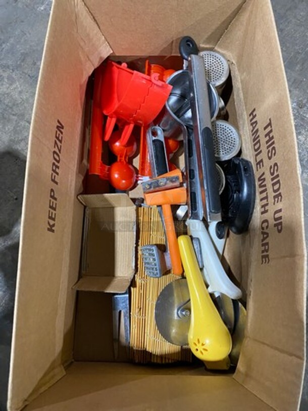 ALL ONE MONEY! MISCELLANEOUS! Includes Lime Squeezer, Meat Fork, Meat Tenderizer And More! - Image 3 of 3