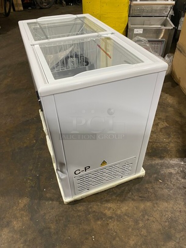 SCRATCH-N-DENT! Kelvinator Commercial Reach Down Freezer! Model: KCNF073WS SN: 95111779 115V - Image 3 of 12