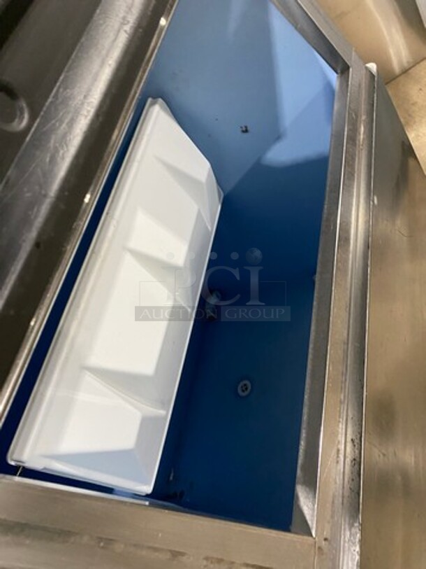 Hoshizaki Commercial Ice Maker Machine! With Commercial Ice Bin! All Stainless Steel! On Legs! Model: KML700MRJ SN: K00963C 115V 60HZ 1 Phase, Model: B500PF SN: G50530F - Image 7 of 8