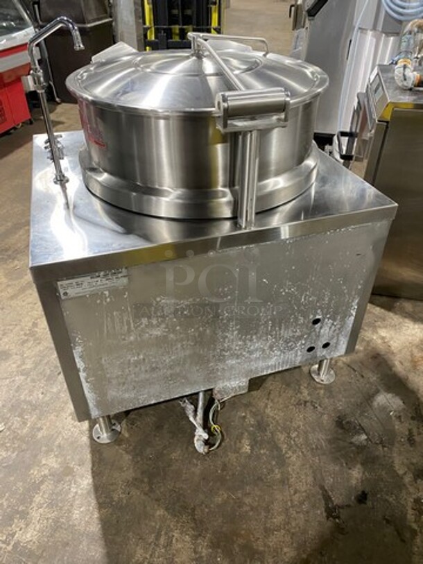 Nice!  Vulcan Direct Steam Tilting 40 Gallon Kettle. Model# VDMT40. 120 Volt. 36X33X42 - Image 4 of 9