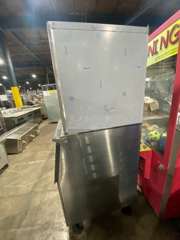 COOL! LATE MODEL! Hoshizaki Commercial Ice Maker Machine! With Commercial Ice Bin! All Stainless Steel! On Legs! 2x Your Bid Makes One Unit! WORKING WHEN REMOVED! Model: KM350MAJ SN: H00828K 115V 60HZ 1 Phase - Image 2 of 9