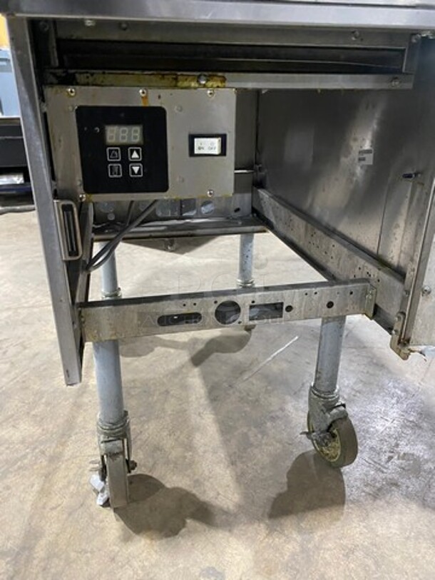 Pitco Commercial Electric Powered Crisp-N-Hold/Fry Warmer Dumping Station! With Backsplash! All Stainless Steel! On Legs! Model: PCF18 SN: E19KD070535 120V60HZ 1 Phase - Image 7 of 10