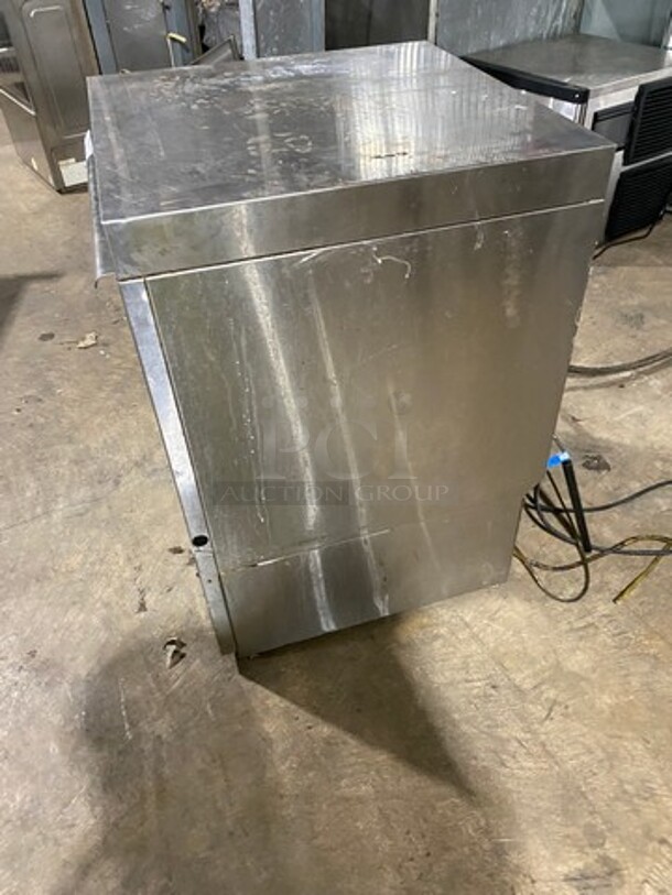 Champion Commercial Under The Counter Dishwasher! All Stainless Steel! Model: UL100 SN: W130336108 120V 60HZ 1 Phase - Image 3 of 10