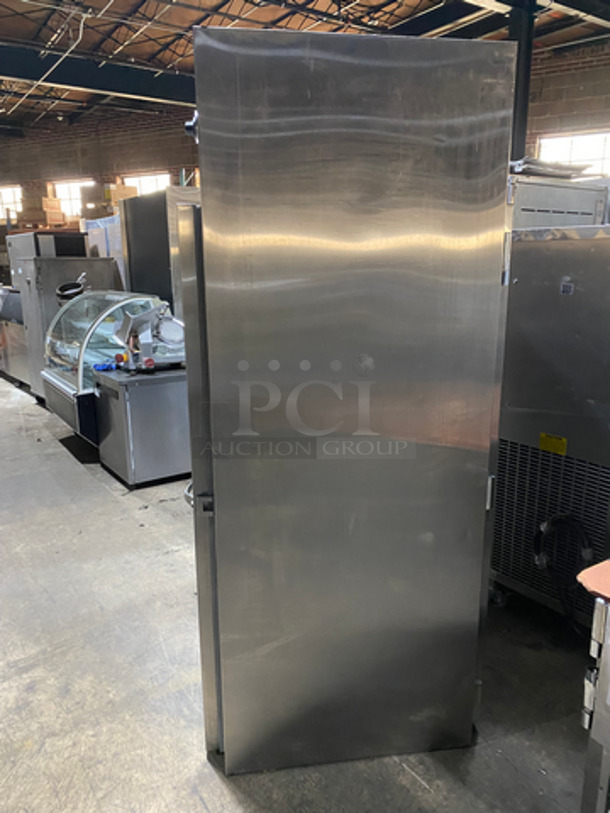 Traulsen Single Door Pass Through Heated Proofer/Food Warming Cabinet! All Stainless Steel! 115V 1 Phase - Image 3 of 8