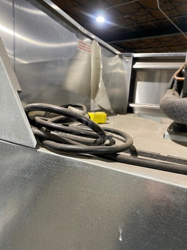 Continental Commercial Single Door Reach In Cooler Merchandiser! With View Through Door! Poly Coated Racks! Model: 1RXGD SN: 15828097 115V 60HZ 1 Phase - Image 9 of 9