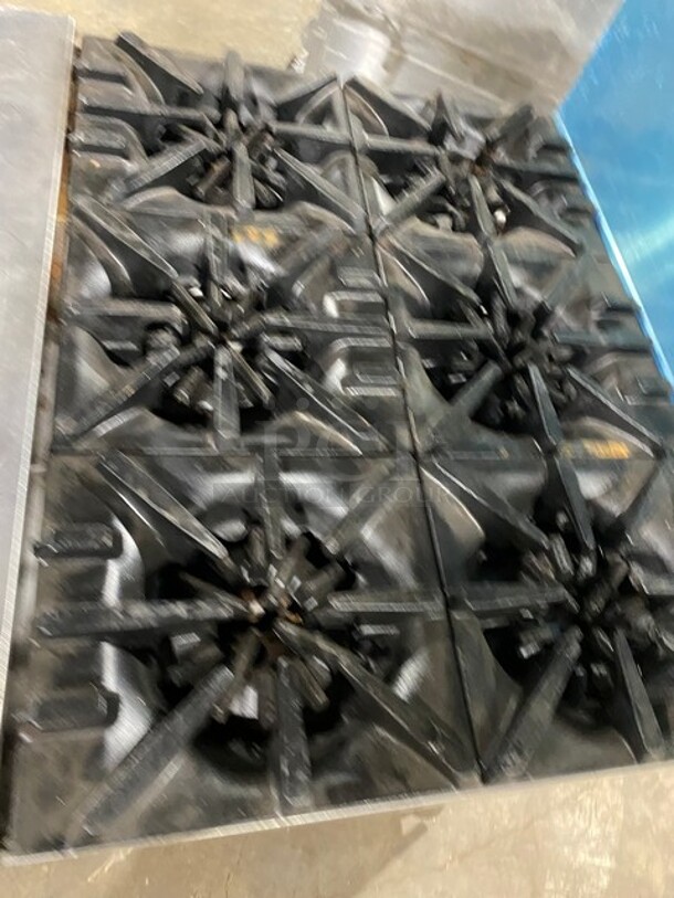 Garland Commercial Natural Gas Powered 6 Burner Stove! With Raised Back Splash! With Oven Underneath! Metal Oven Rack! All Stainless Steel! On Casters! - Image 5 of 8