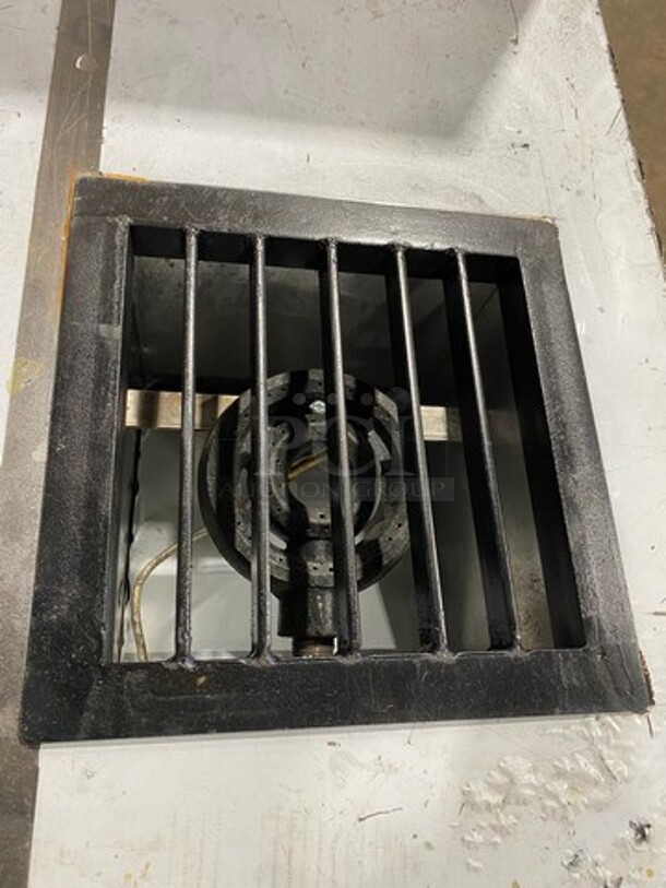 WOW! Custom Made Commercial Single Burner Prep Table! With Raised Back Splash! With Storage Space Underneath! Solid Stainless Steel! On Legs! - Image 6 of 9