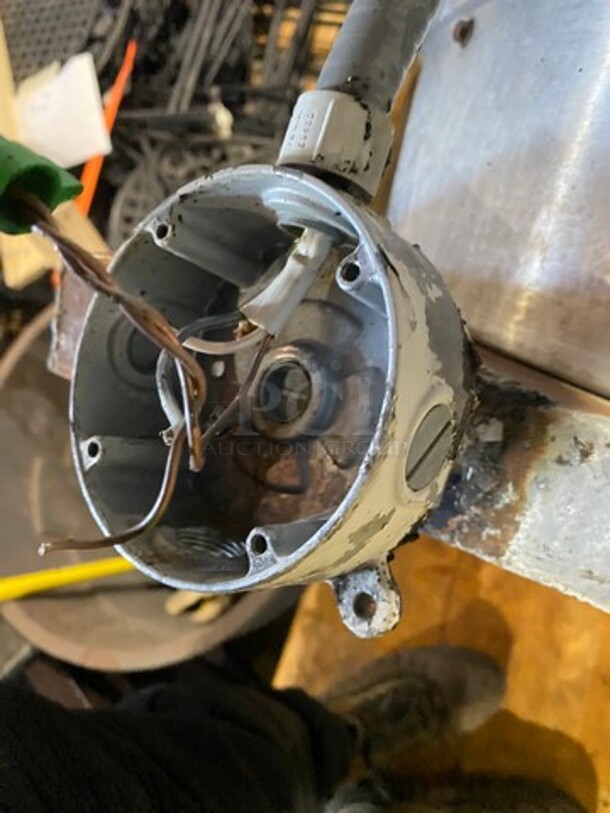 Flo Aire Commercial Rooftop Mushroom Exhaust Fan! All Stainless Steel! - Image 7 of 7