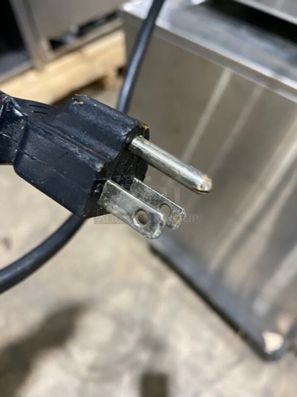 2010 Sharp Commercial Countertop Microwave Oven! With View Through Door! All Stainless Steel! Model: R21LVF SN: 30870 - Image 8 of 8