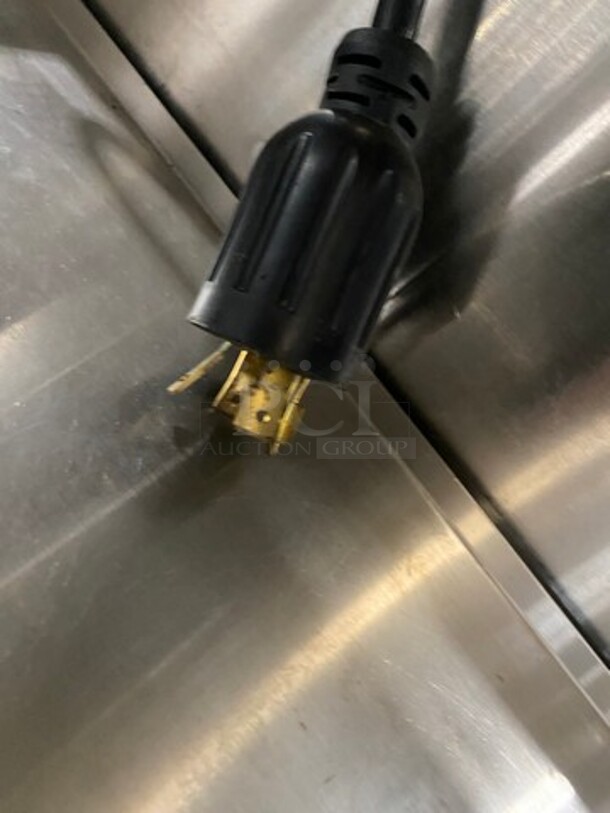 Federal Industries Commercial Refrigerated Grab-N-Go Open Case Merchandiser! With Rear Access Doors! Model: RSSM560SC5 SN: 130611769602 120/208/240V 60HZ 1 Phase - Image 7 of 7